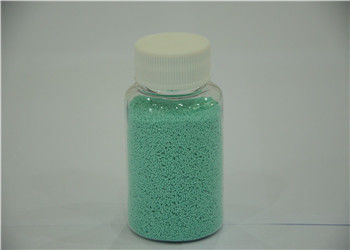 Grüne Farbe sprenkelt reinigende Tupfen-Natriumsulfat-Tupfen