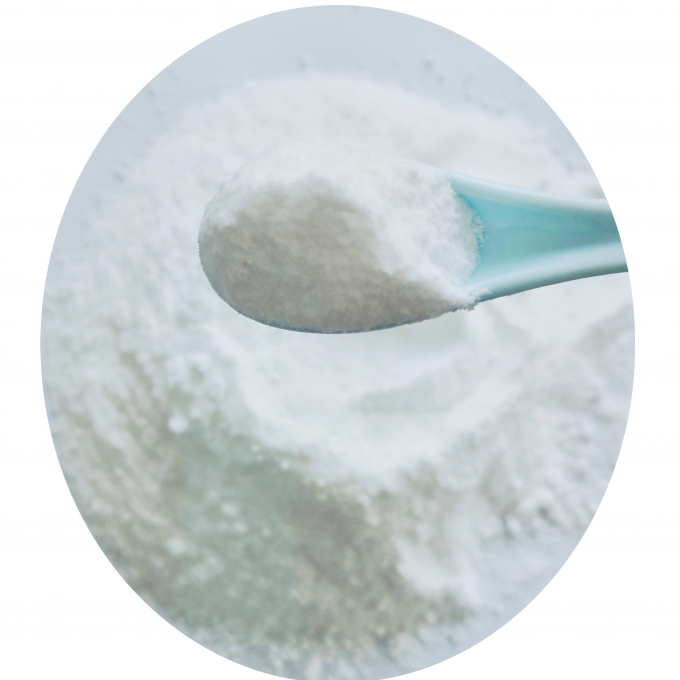 Weißes Pulver des NatriumtripolyphosphatSTPP Na5P3O10 oder granuliert